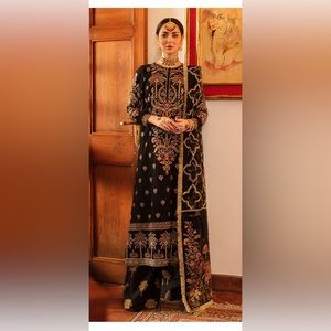 Pakistani Indian suit